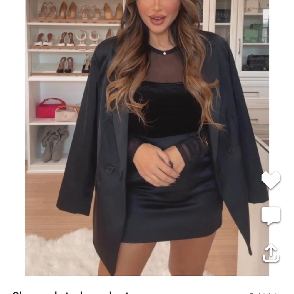 Black satin blazer - oversized relaxed fit collared & button front detail - Picture 9 of 11